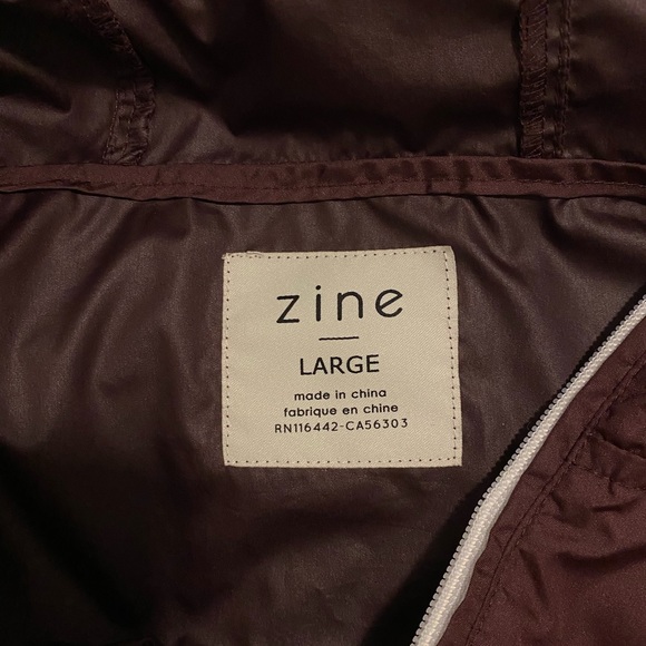 Windbreaker - Picture 3 of 4